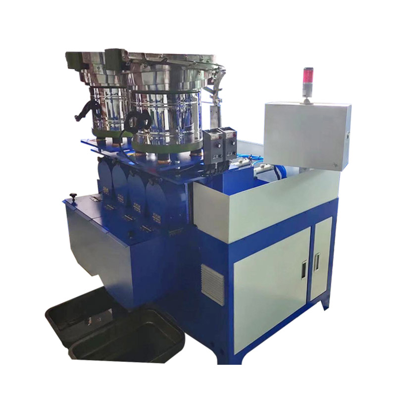 Máquina automática de rosqueamento de porcas