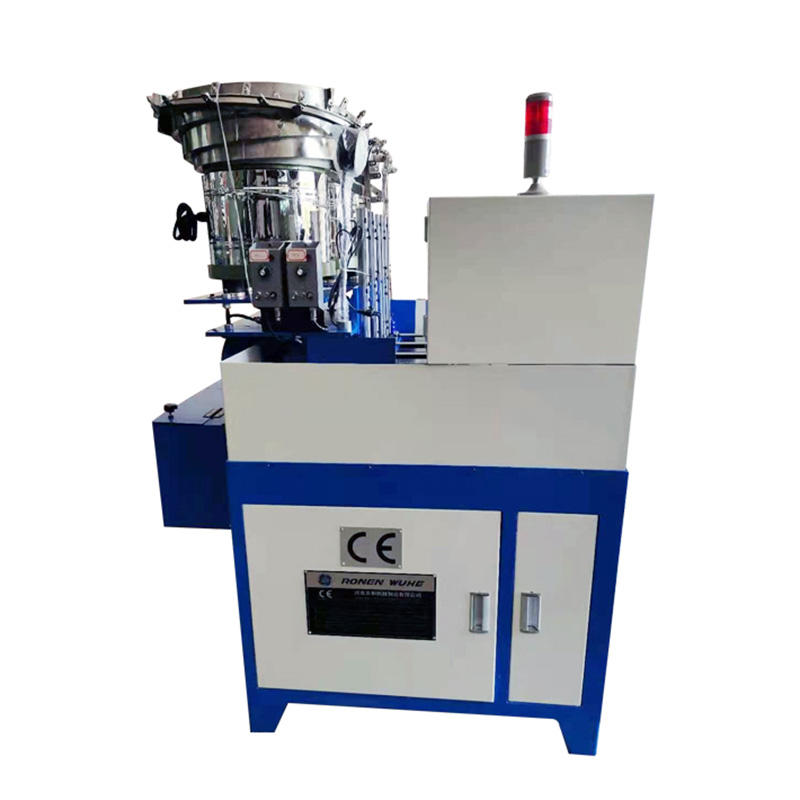 Máquina de bater porca de quatro fusos