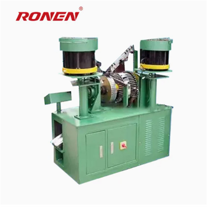 Máquina de fabricação de rebites